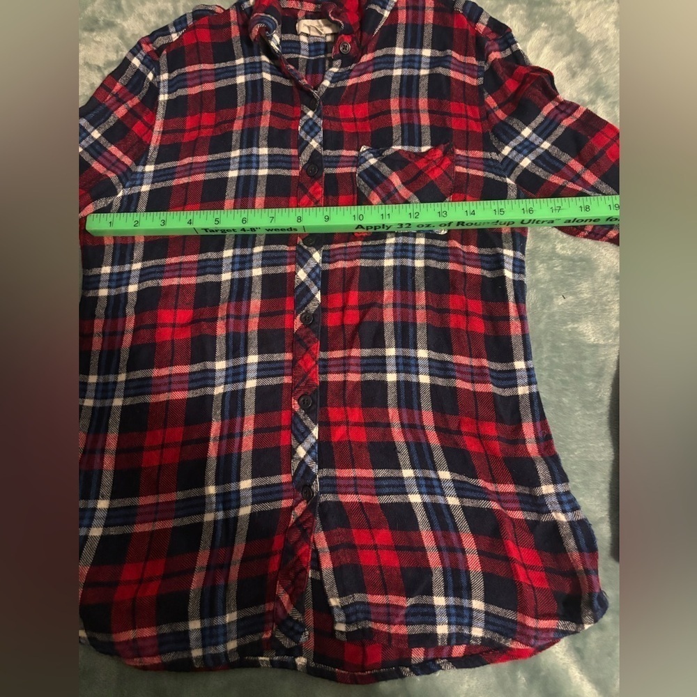 BeachLunchLounge collection super soft flannel. Size small. - Picture 6 of 8